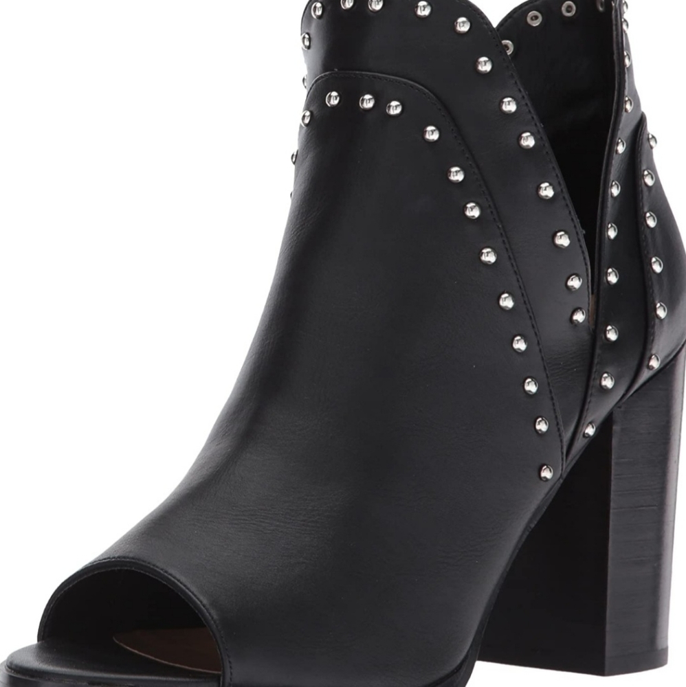 Report ankle booties size 7.5